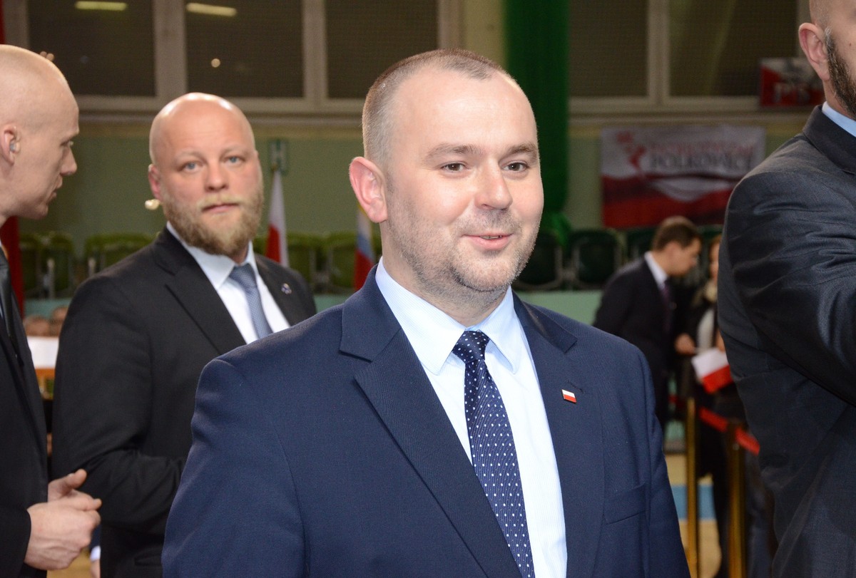 Paweł Mucha zastępca szefa Kancelarii Prezydenta RP. Pełni również funkcję pełnomocnika do spraw referendum dotyczącego projektu nowej konstytucji