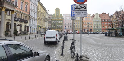 Mężczyzna ranny podczas zabawy w centrum Wrocławia