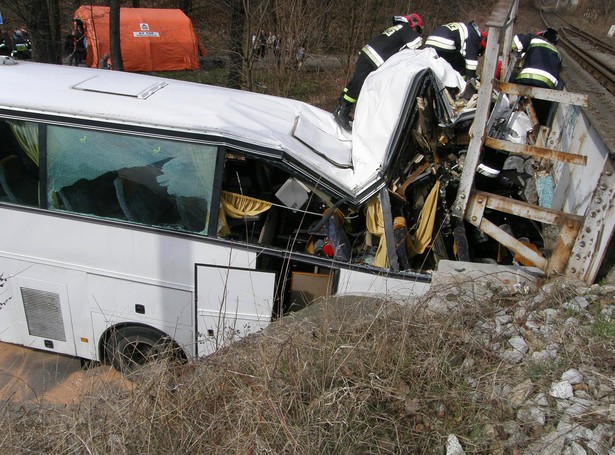 Wypadek autokaru. 30 dzieci rannych