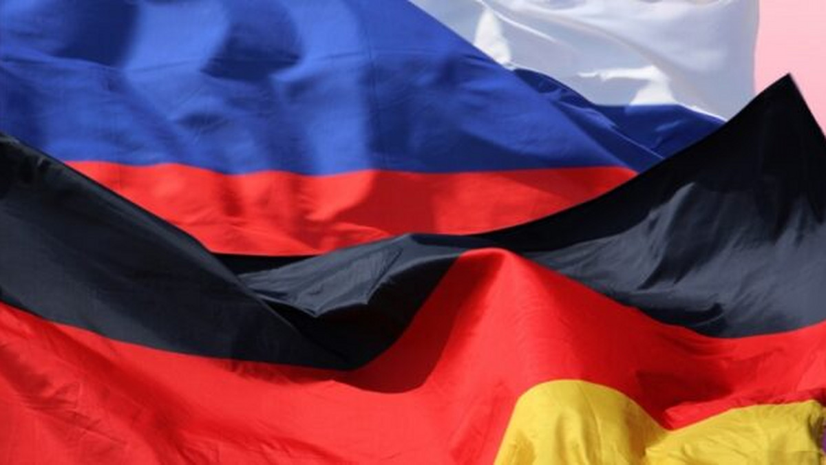 Ministerstwo spraw zagranicznych Rosji uznało w poniedziałek 40 niemieckich dyplomatów za osoby niepożądane i nakazało im opuszczenie kraju. Poinformowało też, że wezwało ambasadora Niemiec, by mu to zakomunikować.