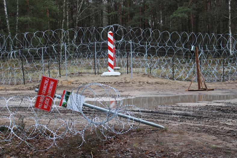 Miejsce na terenie objętym działaniem placówki Straży Granicznej w Czeremsze, gdzie doszło do siłowej próby przekroczenia granicy polsko-białoruskiej, 17.12.2021.