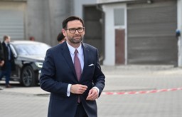 Prąd z OZE? Orlen liczy na wiatraki, zbuduje port w Świnoujściu