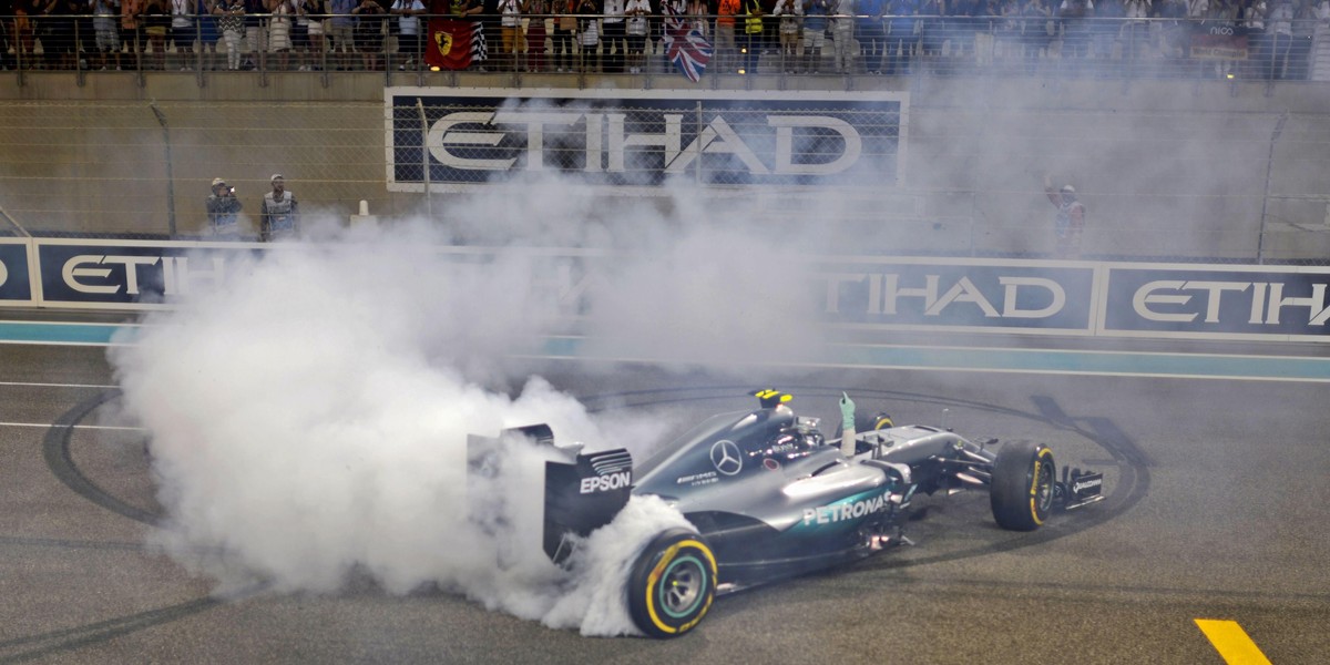 Nico Rosberg zdobył tytuł i zakończył karierę. Sensacja w Formule 1