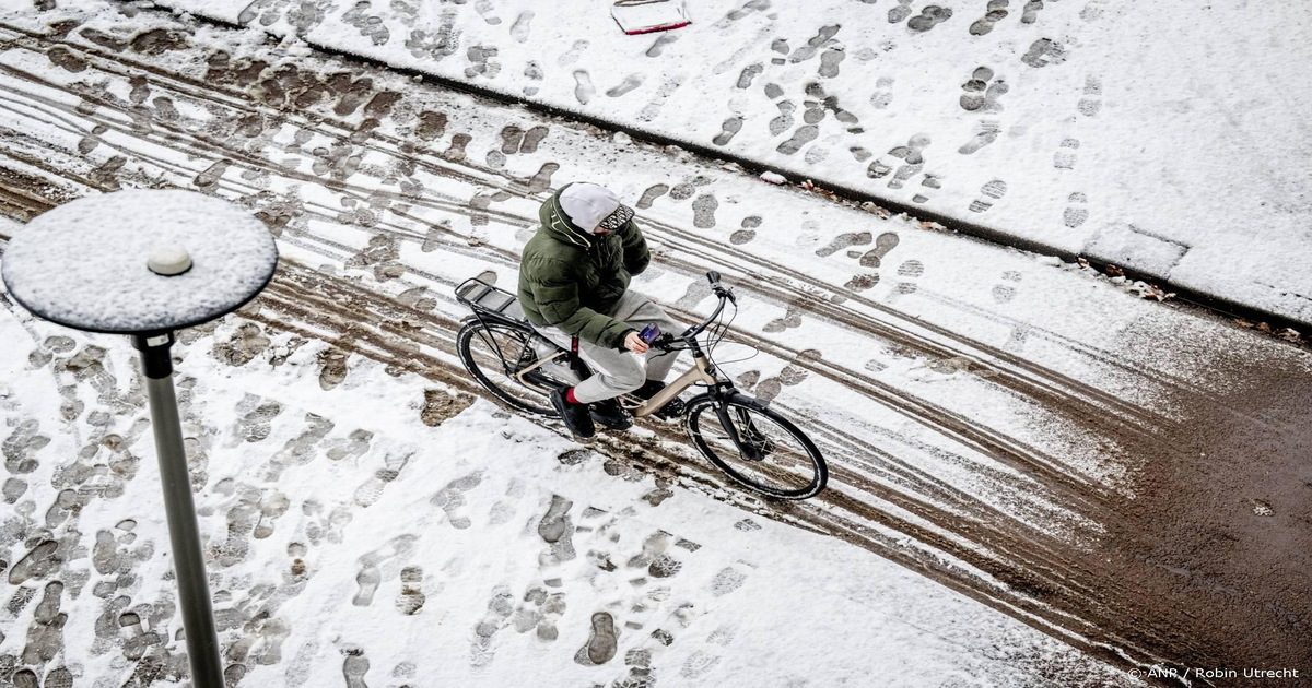 Code-oranje-nu-in-heel-Nederland-KNMI-waarschuwt-voor-extreme-gladheid