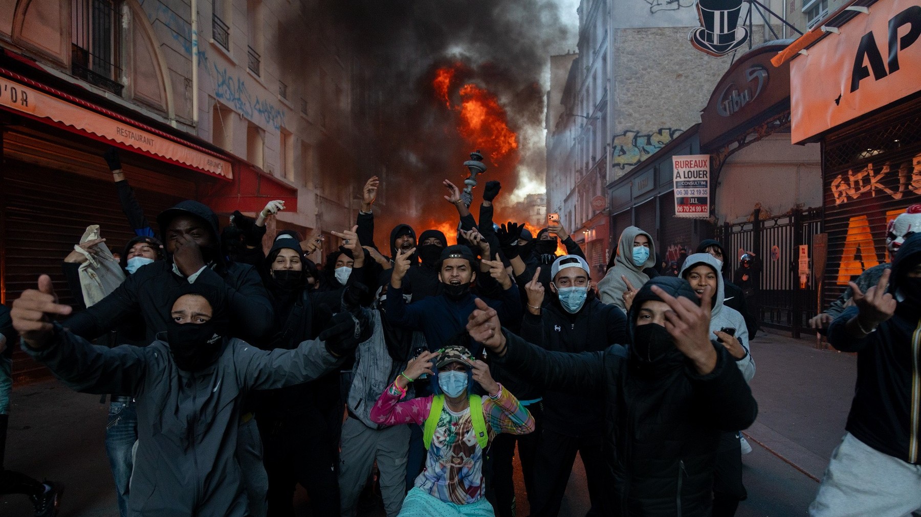 Laurențiu Mihu, jurnalist român stabilit la Paris, despre protestele din Hexagon: „Francezii simt că sărăcesc, sunt iritați de constrângerile bugetare pe care le invocă guvernul” 
