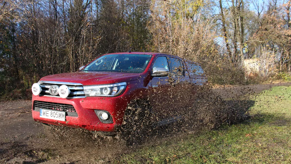 Toyota Hilux VIII generacji 2.4 D-4D