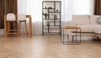 Panele winylowe LVT do salonu – praktyczne i stylowe