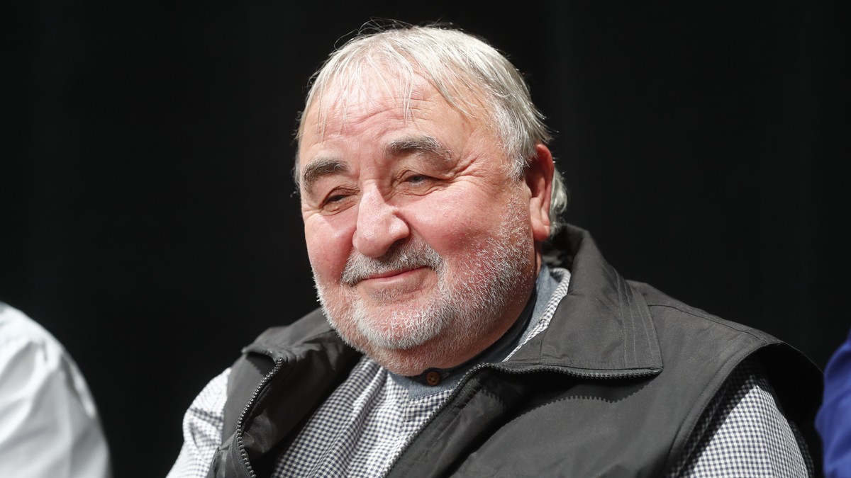 „Hajnali négy-öt körül ébredtem fel, a postásnak kellett kiengednie” – Hogy mi? Mikó István elaludt az előadása közben: sosem hallott történet a legendáról