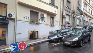 pala bandera u centru Beograda