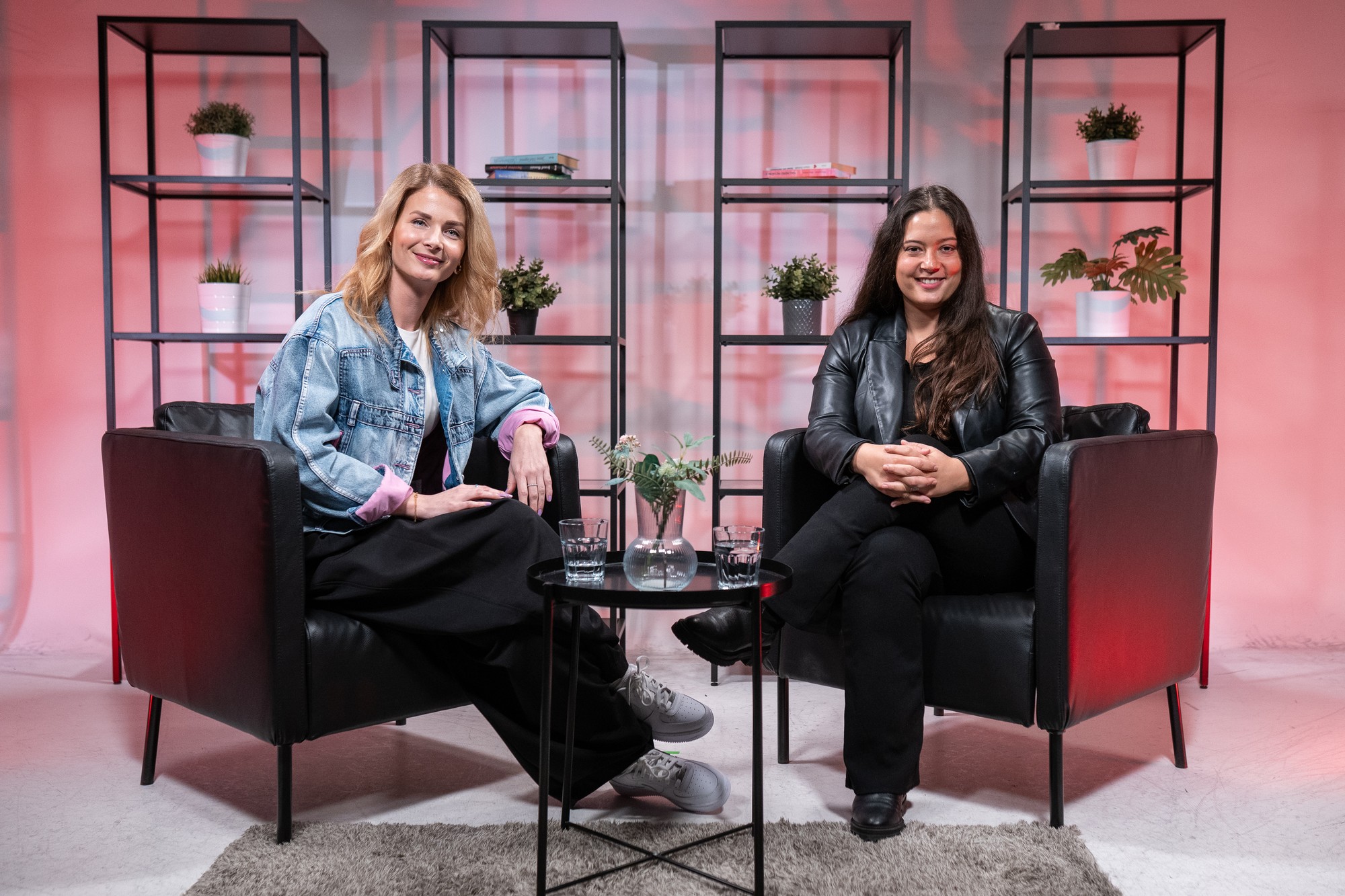 Speváčka a manažérka Andrea Sulovská.