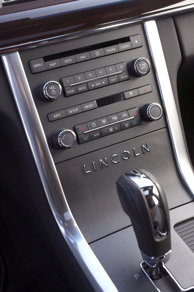LA Auto Show 2007: Lincoln MKS - nowa amerykańska limuzyna (+ wideo)