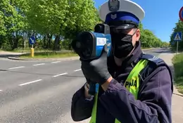 Pędzili ponad 100 km na godz. w terenie zabudowanym. Słono za to zapłacą