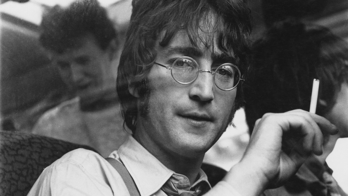 John Lennon przed śmiercią podpisał płytę mordercy. Sprzedano ją na aukcji