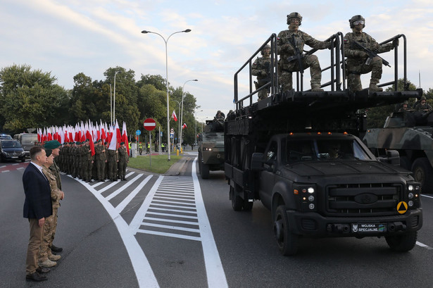 Próba generalna do defilady z okazji Święta Wojska Polskiego na ulicach Warszawy