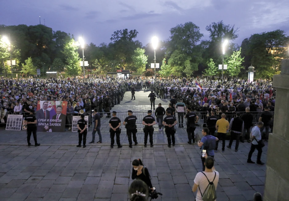 Protesti ispred Skupštine