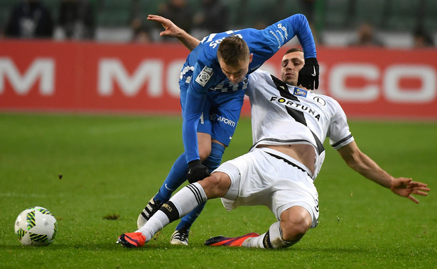 Lotto Ekstraklasa: Arbiter liniowy, który pomógł Legii wygrać z Lechem odpocznie od sędziowania