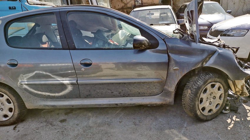 U stravičnoj saobraćajnoj nesreći jedan brat poginuo, drugi teško povređen