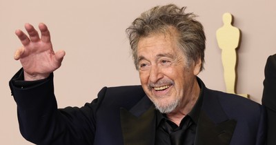 A 83 éves Al Pacino 23 éves lánya elképesztően dögös: friss fotók a molett modellről