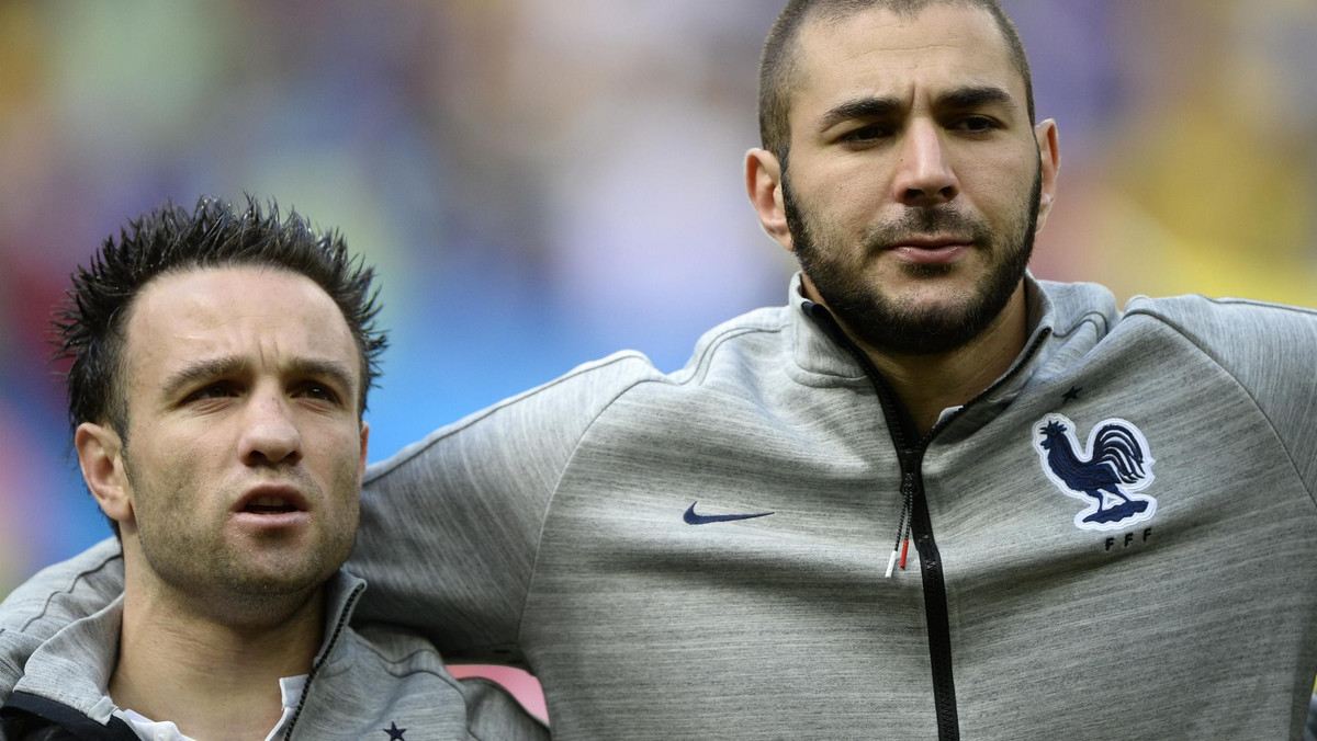 Mathieu Valbuena napisał w oświadczeniu opublikowanym w serwisie Instagram, że jest zawiedziony brakiem powołania do reprezentacji Francji na rozpoczynające się w czerwcu mistrzostwa Europy. Ofensywny pomocnik Olympique'u Lyon rozegrał 52 spotkania w drużynie narodowej.