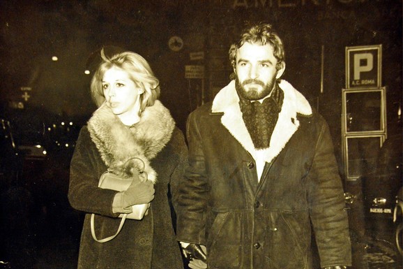 TRAŽIO JE DA JE GLEDA, A ONDA JE IZVRŠIO SAMOUBISTVO Branka Petrić je tada ispričala potresne detalje o poslednjem danu Bekima: Voleo ju je 50 godina