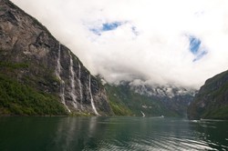 Poszukujesz świętego spokoju? Oto 10 najbezpieczniejszych krajów na świecie