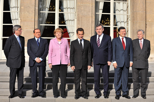 Uczestnicy miniszczytu w Paryżu