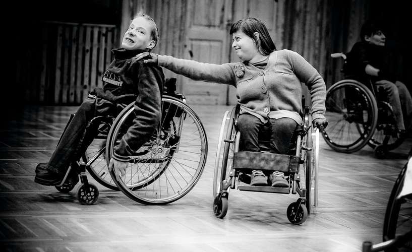 Zwycięzca w kategorii ŻYCIE CODZIENNE zdjęcia pojedyncze Marcin Bielecki, „Głos Szczeciński”.<br /><br /> Sekcja Tańca Towarzyskiego na Wózkach działa przy Klubie Sportowym Inwalidów „Start” od 2002 roku. 17-letnia Magda Babicz i 20-letni Paweł Żaczek to najdłużej wspólnie trenująca para.