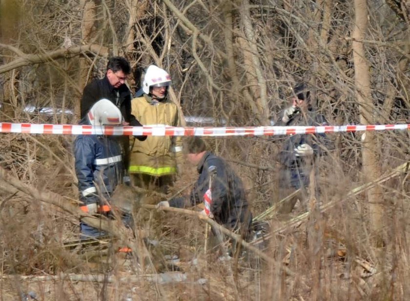 Tak śledczy badają katastrofę