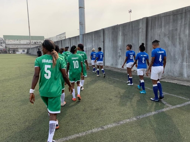 Robo Queens vs Nasarawa Amazons.