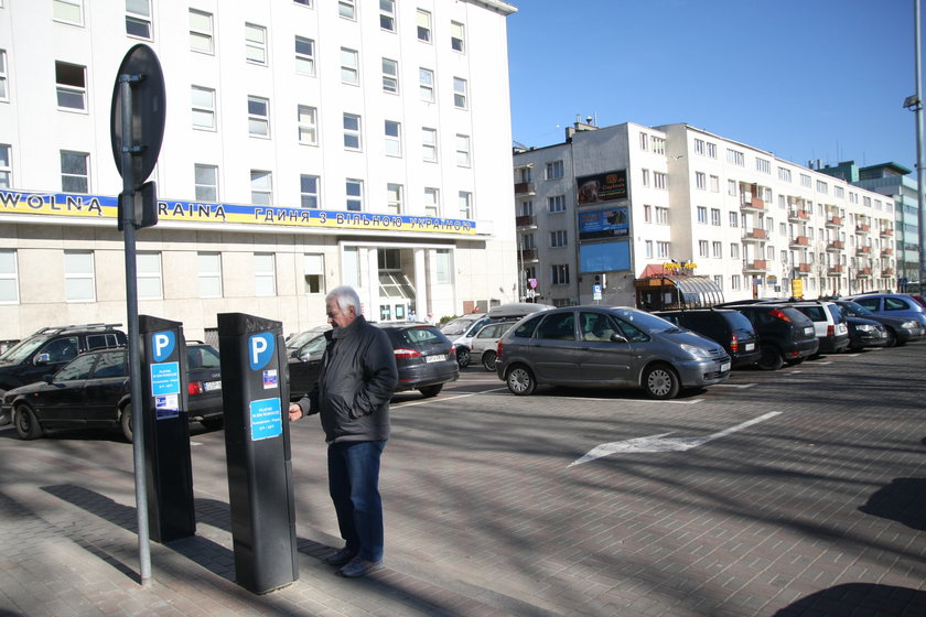 parking pod urzędem miasta w Gdyni