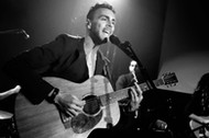 ASAF AVIDAN PERFOMS IN LIVE