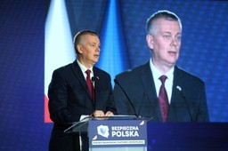 Siemoniak: Wzmocnienie wojska czy konfiskata majątków oligarchów nie wymagają zmian w konstytucji