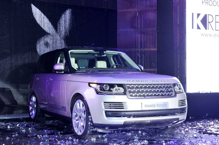 Range Rover, czyli 'Samochód roku Playboya 2013'