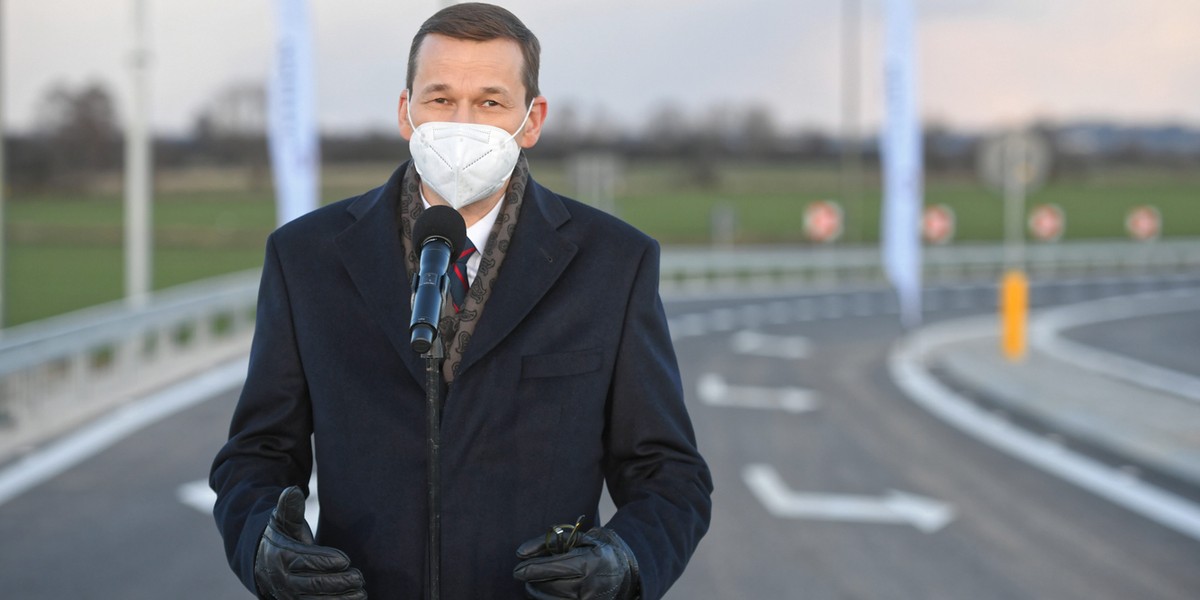 Premier Mateusz Morawiecki uciekł przed rolnikami z Agrounii