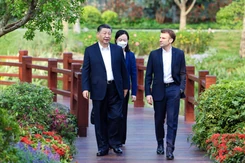 Rozmowa trwała 1,5 godziny. Macron opowiedział o swojej wizycie w Chinach