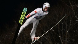 PŚ w skokach. Tomasiak najlepszy z biało-czerwonych w kwalifikacjach w Sapporo