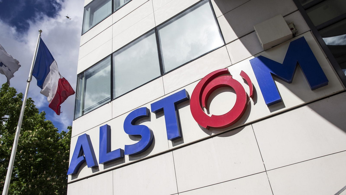 Niemiecki Siemens złożył ofertę przejęcia francuskiego koncernu przemysłowego Alstom — poinformował we wtorek w parlamencie minister gospodarki Francji Arnaud Montebourg, nie ujawniając szczegółów. Zainteresowany przejęciem Alstomu jest również General Electric.