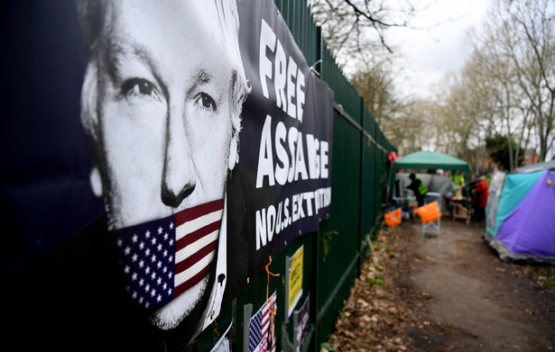 Ekstradycja Assange'a. Kiedy zostanie wznowiony proces?