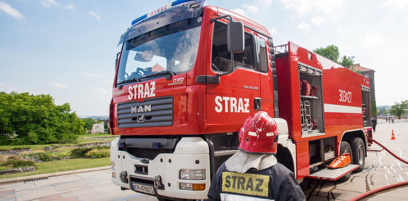 Wiercili dziurę pod pompę ciepła. Trafili na złoża gazu. Wielki wyciek w Cięcinie. Koniec akcji ratowniczej