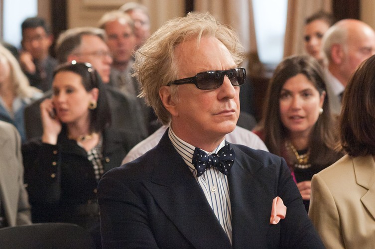 Alan Rickman w filmie 'Gambit, czyli jak ograć króla'