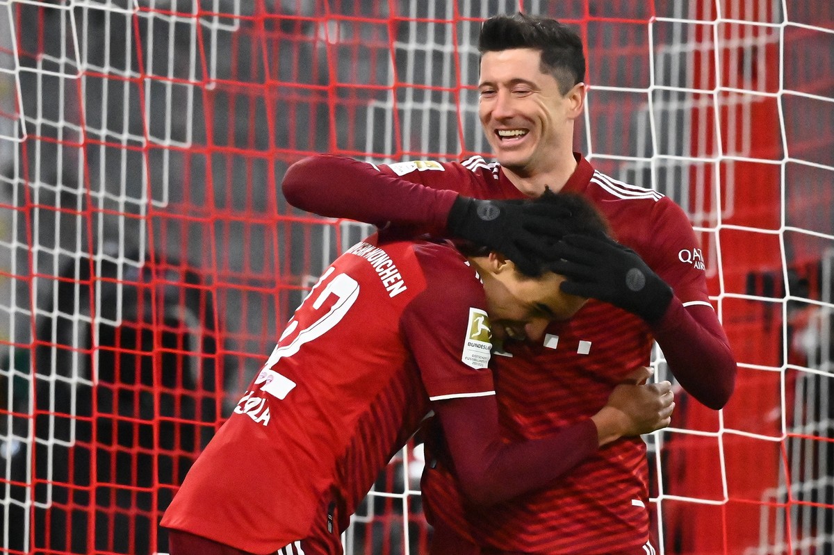 Robert Lewandowski i Jamal Musiala