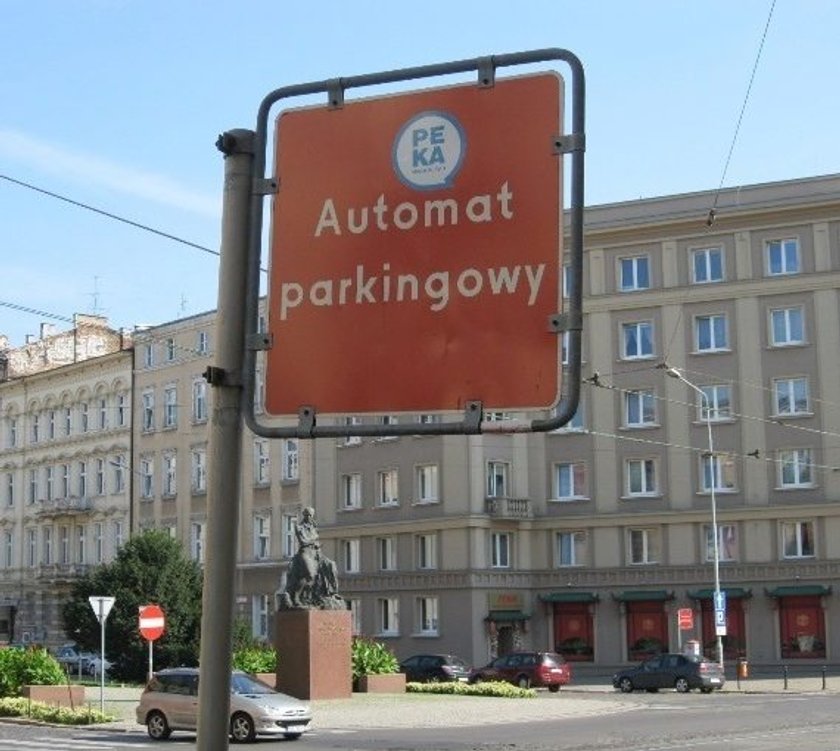 Parkomaty przystosowują do PEKI