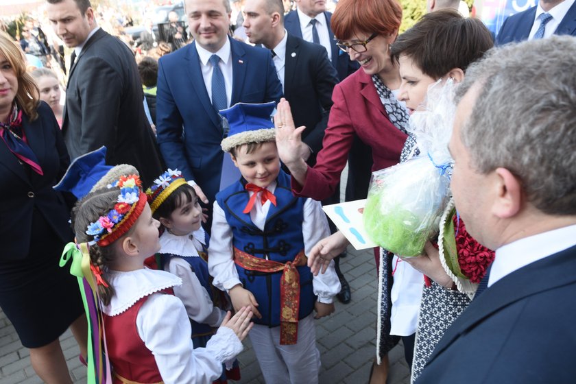 Tak Szydło bawiła się na pikniku. Zobacz zdjęcia