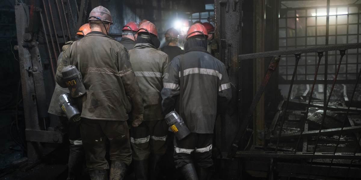 Górnicy ostrzegają, że od 4 stycznia mogą całkowicie sparaliżować wysyłkę węgla do elektrowni.