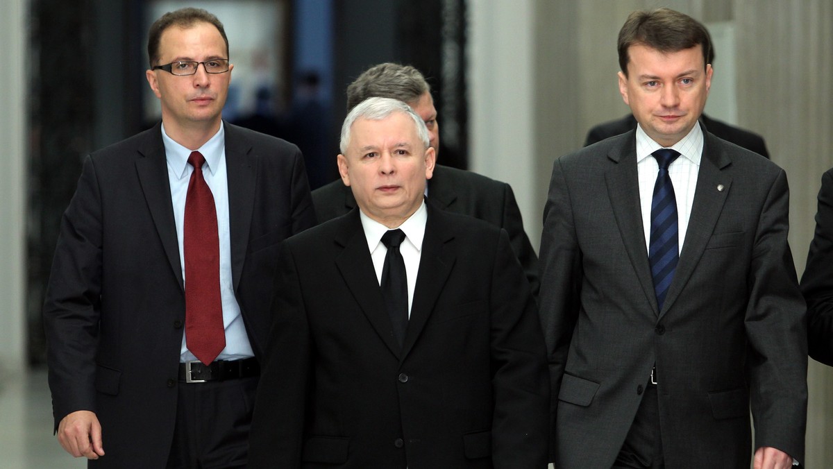 7 grudnia Jarosław Kaczyński ma się stawić w warszawskiej prokuraturze i oświadczyć, czy chce ścigania autora anonimowego listu, w którym grożono mu zamachem - poinformowała prowadząca postępowanie wyjaśniające w tej sprawie będzińska prokuratura.