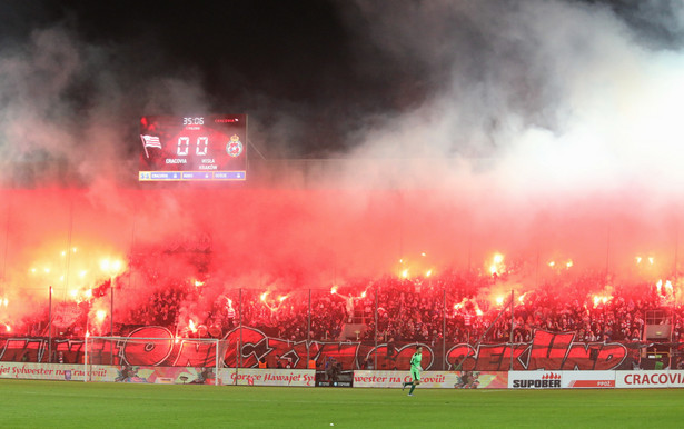 Ekstraklasa: Cracovia ukarana za skandaliczne zachowanie kibiców w trakcie derbów z Wisłą