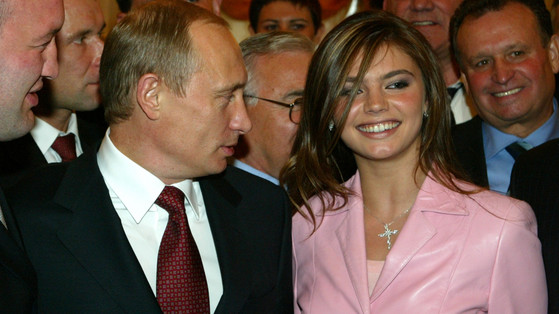 „Wall Street Journal”: Biały Dom wstrzymał się z nałożeniem sankcji na kochankę Putina 
