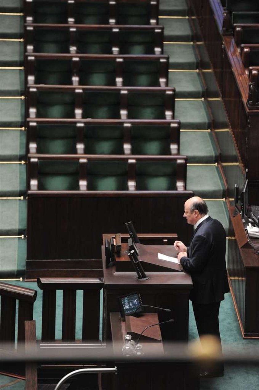 Nowy Sejm, a bumelują po staremu