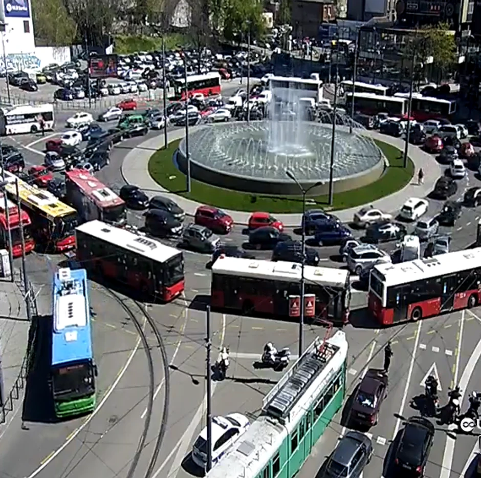 Gužva na Slaviji zbog sudara kod Hrama