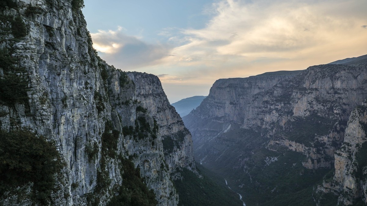Ilustracija (severozapad Grčke kod Janjine, klisura Vikos)